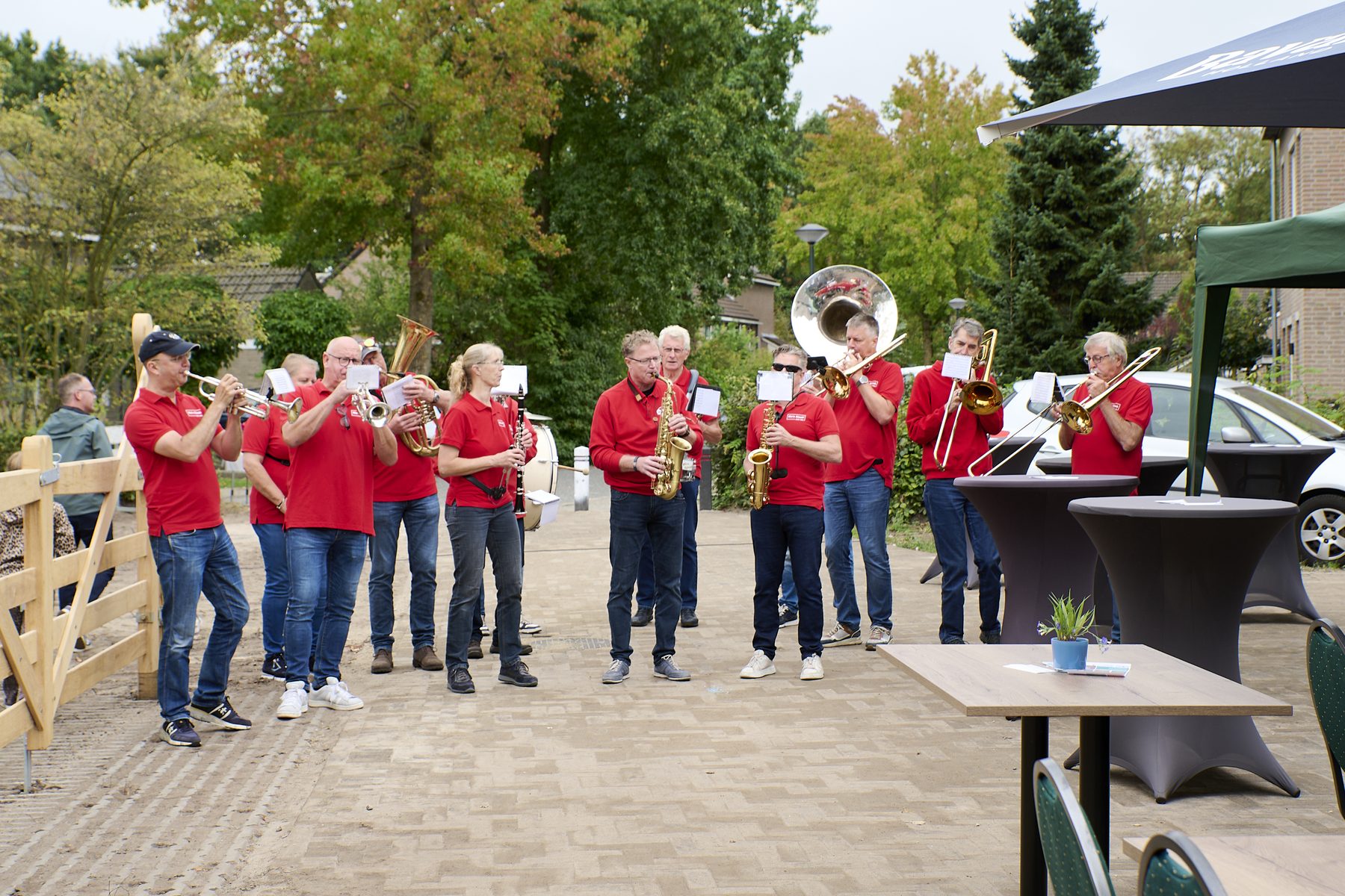 Bezoekers bij het festival